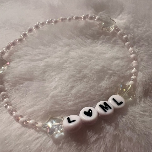 Taylor Swift Eras Tour Friendship Bracelet - Picture 3 of 4